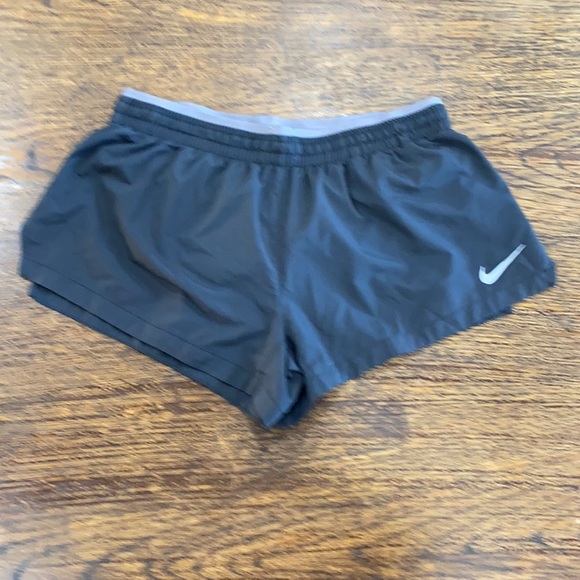 Nike Dry Fit Women’s Running Shorts Size Small - Picture 1 of 4